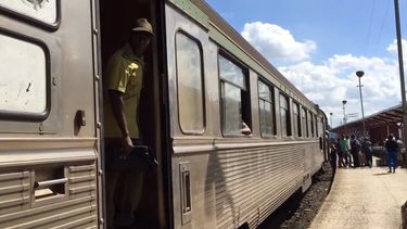 Vista de uno de los vagones del tren nacional de La Habana a Santiago de Cuba.