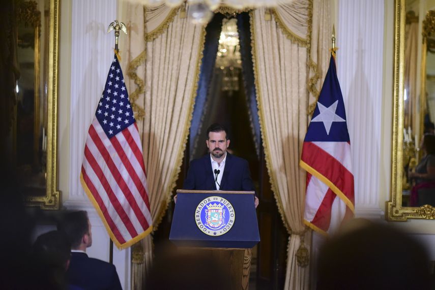 El gobernador puertorriqueño Ricardo Rosselló ofrece una conferencia de prensa en San Juan, Puerto Rico, el jueves 11 de julio de 2019.