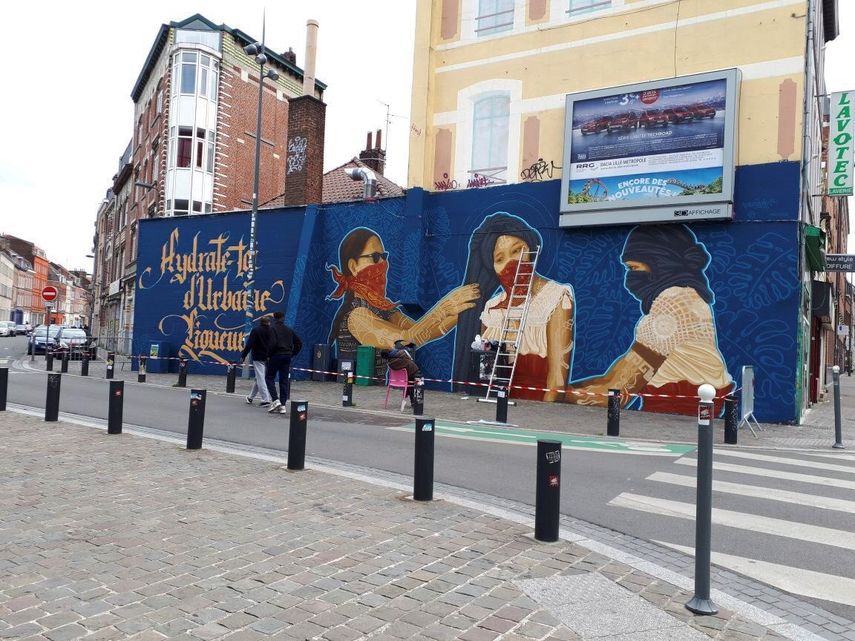 El mural del colectivo de artistas mexicanos Tlacolulokos, invitados en el&nbsp;festival&nbsp;El&nbsp;Dorado de la ciudad francesa de Lille, al norte del país.