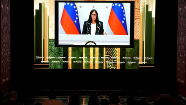 Delcy Rodríguez durante su participación virtual en un evento con inversionistas en Miami Beach.