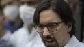 El opositor venezolano Freddy Guevara habla con la prensa en una plaza pública luego de salir de la residencia del embajador de Chile donde se había refugiado durante tres años para evadir el arresto por su papel en las protestas antigubernamentales de 2017 en Caracas, Venezuela, el miércoles 9 de septiembre de 2020. El opositor venezolano Freddy Guevara habla con la prensa en una plaza pública luego de salir de la residencia del embajador de Chile donde se había refugiado durante tres años para evadir el arresto por su papel en las protestas antigubernamentales de 2017 en Caracas, Venezuela, el miércoles 9 de septiembre de 2020.