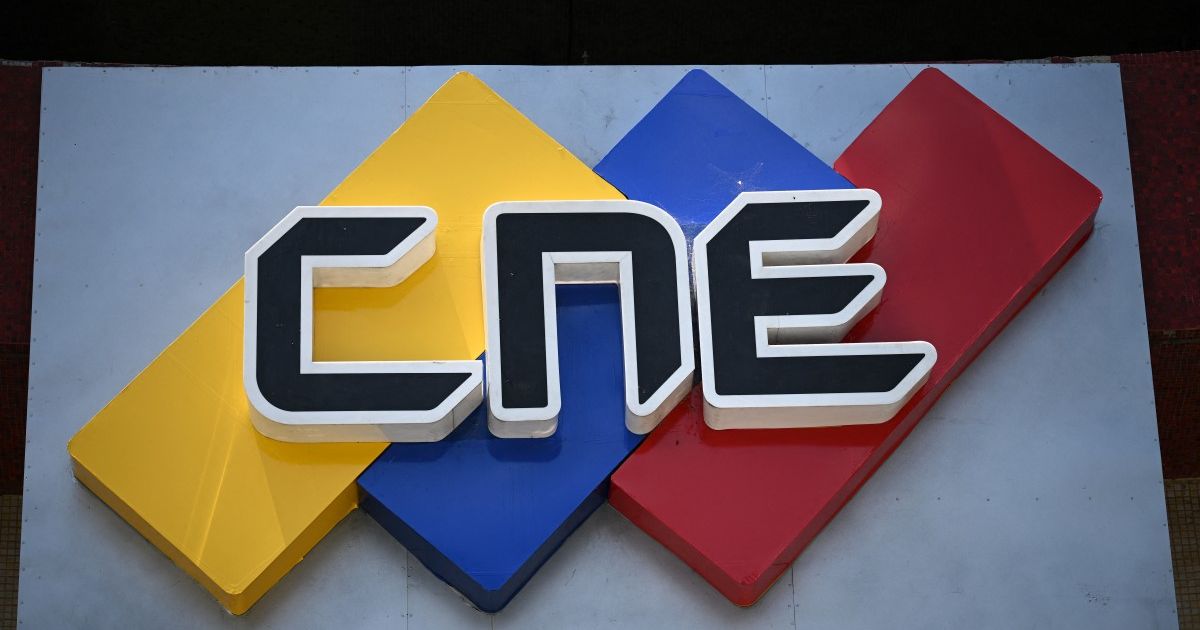 Maduro convoca a elecciones regionales en un intento de legitimar su régimen tras el fraude del 28J