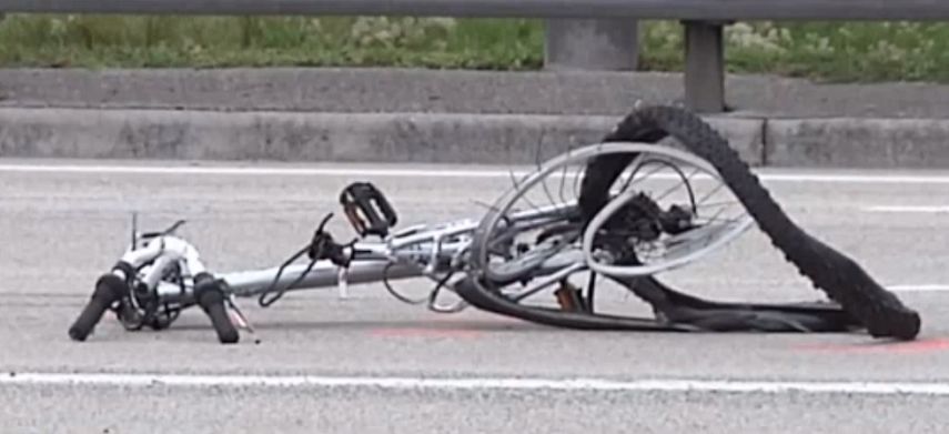 El extraño accidente que cobró la vida del ciclista está bajo investigación.