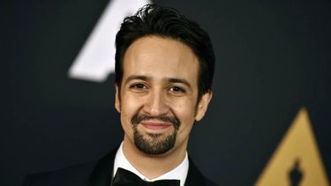 El 29 de noviembre la HEEND cursó una carta a Lin-Manuel Miranda, advirtiéndole sobre la posibilidad de que surgiera un conflicto que afectaría la presentación de su obra en el Teatro de la UPR.