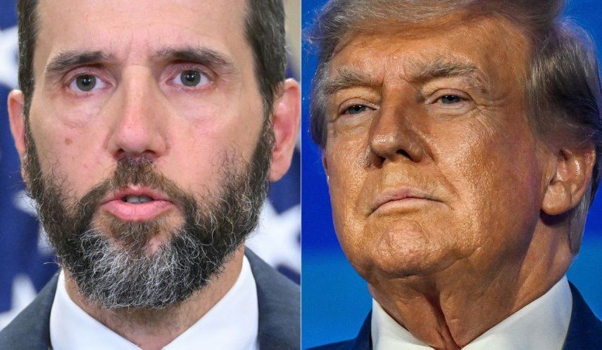 El fiscal especial Jack Smith y el expresidente Donald Trump.