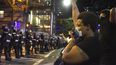 La policia de Charlotte utilizará una nueva estrategia más severa para proteger los inmuebles e impedir desmanes como los que ayer acabaron con 44 detenidos y 9 civiles heridos