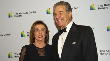 La presidenta de la Cámara de Representantes, la demócrata Nanci Pelosi y su esposo Paul Pelosi.