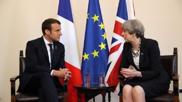 Aunque ya se habían reunido en febrero, cuando Macron aún era candidato presidencial, esta es la primera entrevista bilateral con May desde que el político francés fuese elegido como presidente.