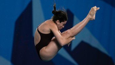 Alejandra Orozco, de México, compite en la ronda preliminar de la plataforma de 10 metros para mujeres en los Juegos Panamericanos de Santiago, el 20 de octubre de 2023.