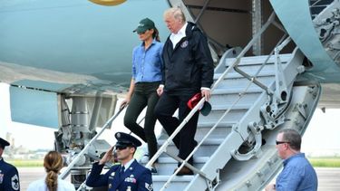 El presidente de EEUU, Donald Trump, llega este sábado a Texas acompañado de la primera dama, Melania.