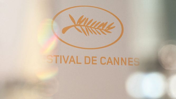 Una foto muestra el logotipo del festival durante una conferencia de prensa para anunciar la selección oficial de la 77.ª edición del Festival de Cannes, en el cine UGC Normandie de París, el 13 de abril de 2024.&nbsp;