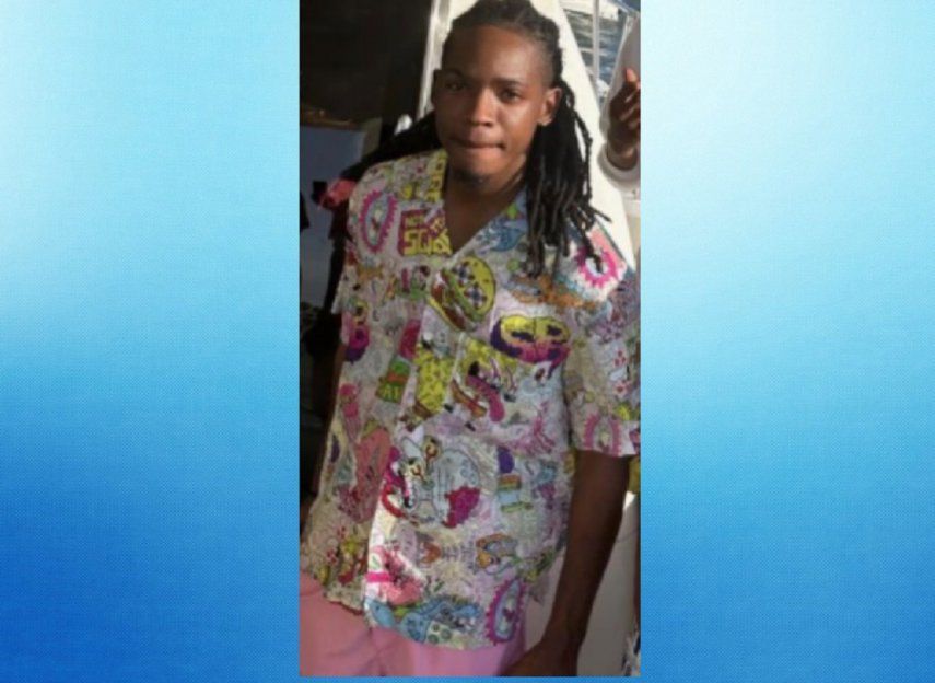 &nbsp;Enoch Tong está desaparecido desde este sábado cuando se cayó de una embarcación en la Bahía Biscayne.&nbsp;