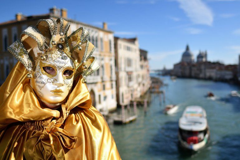 En Imagenes El Carnaval De Venecia Arranca Con El Vuelo Del Angel