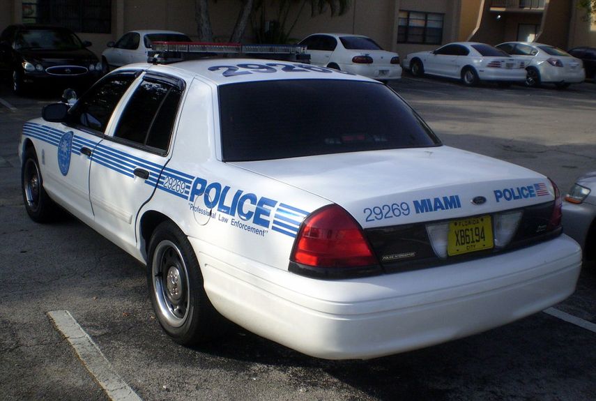 El oficial arrestado estaba adscrito al Departamento de Policia de Miami. (CORTESÍA)
