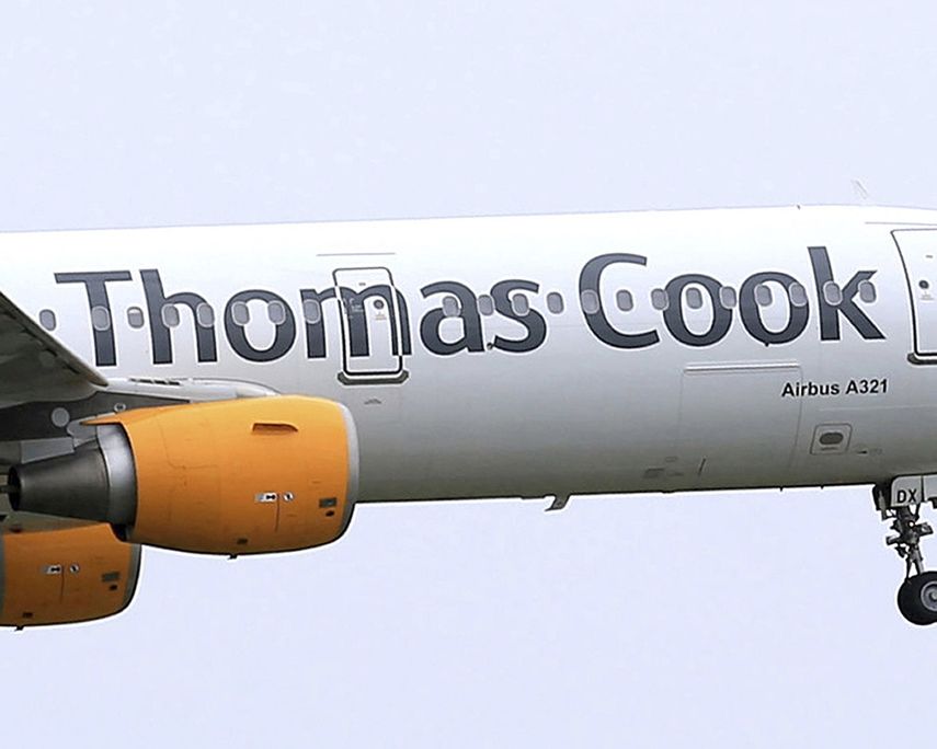 En esta imagen del 19 de mayo de 2016, un avi&oacute;n de Thomas Cook despega en Inglaterra.&nbsp;