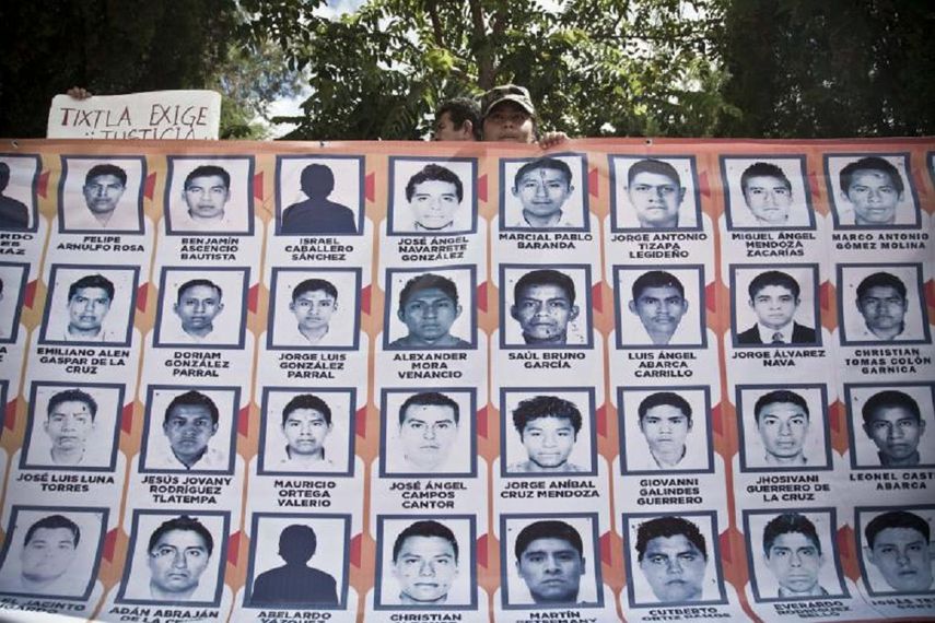Foto de algunos de los 43 estudiantes desaparecidos en México