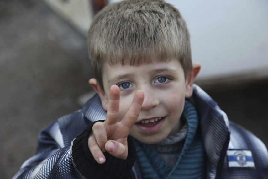 &nbsp;Niño sirio, evacuado de los pueblos de Kafarya y Fuah, en la provincia de Idlib