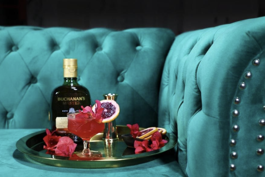 BUCHANAN’S WHISKY BLUSH.