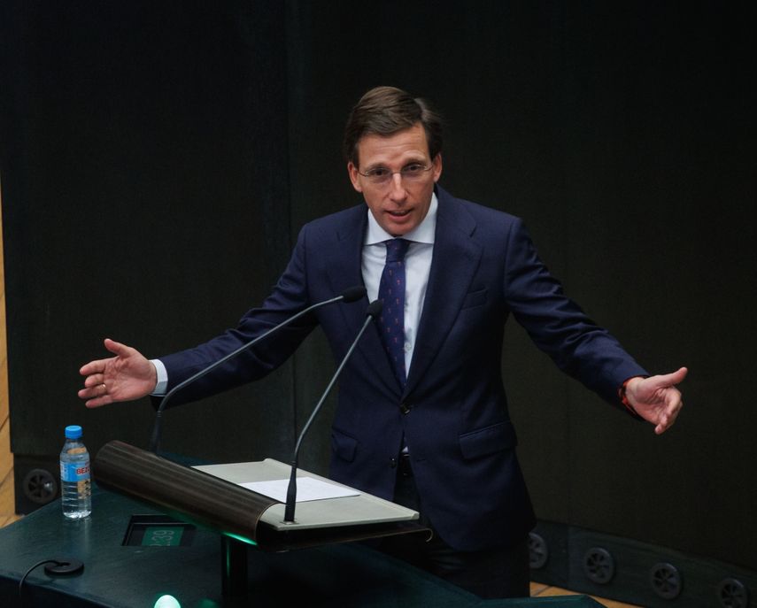 El alcalde de Madrid, José Luis Martínez Almeida, hizo hincapié en que las elecciones en Venezuela están plagadas de irregularidades y manifestó su vergüenza como español ante la complicidad del expresidente José Luis Rodríguez Zapatero con el régimen de Maduro. (Europa Press)