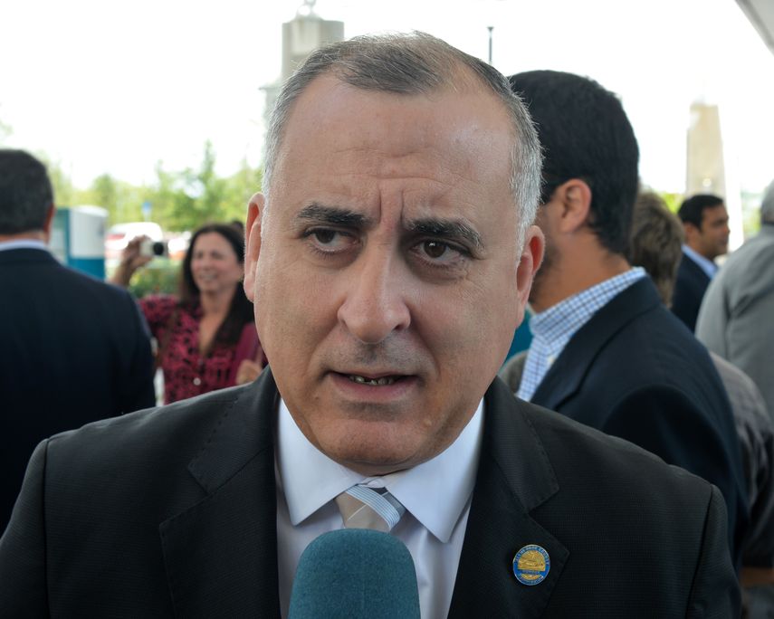 El comisionado Esteban Bovo. 