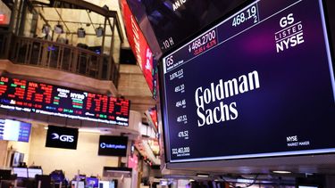 El logo de Goldman Sachs en una de las pantallas de la Bolsa de Nueva York.