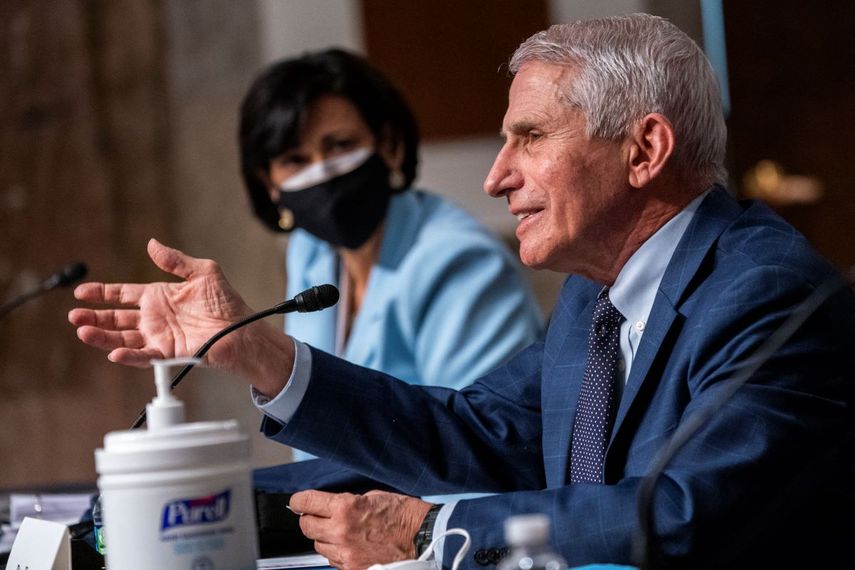 Anthony Fauci, asesor médico jefe de la Casa Blanca durante una audiencia del Comité Senatorial de Salud, Educación, Trabajo y Pensiones para examinar la respuesta federal al COVID-19 y las nuevas variantes emergentes, en Washington, DC.