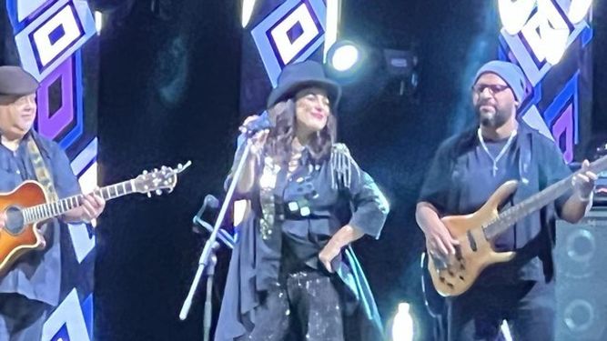 Presentación de la cantante venezolana Karina en diciembre de 2021 en la Universidad Santa María, de Caracas.&nbsp;