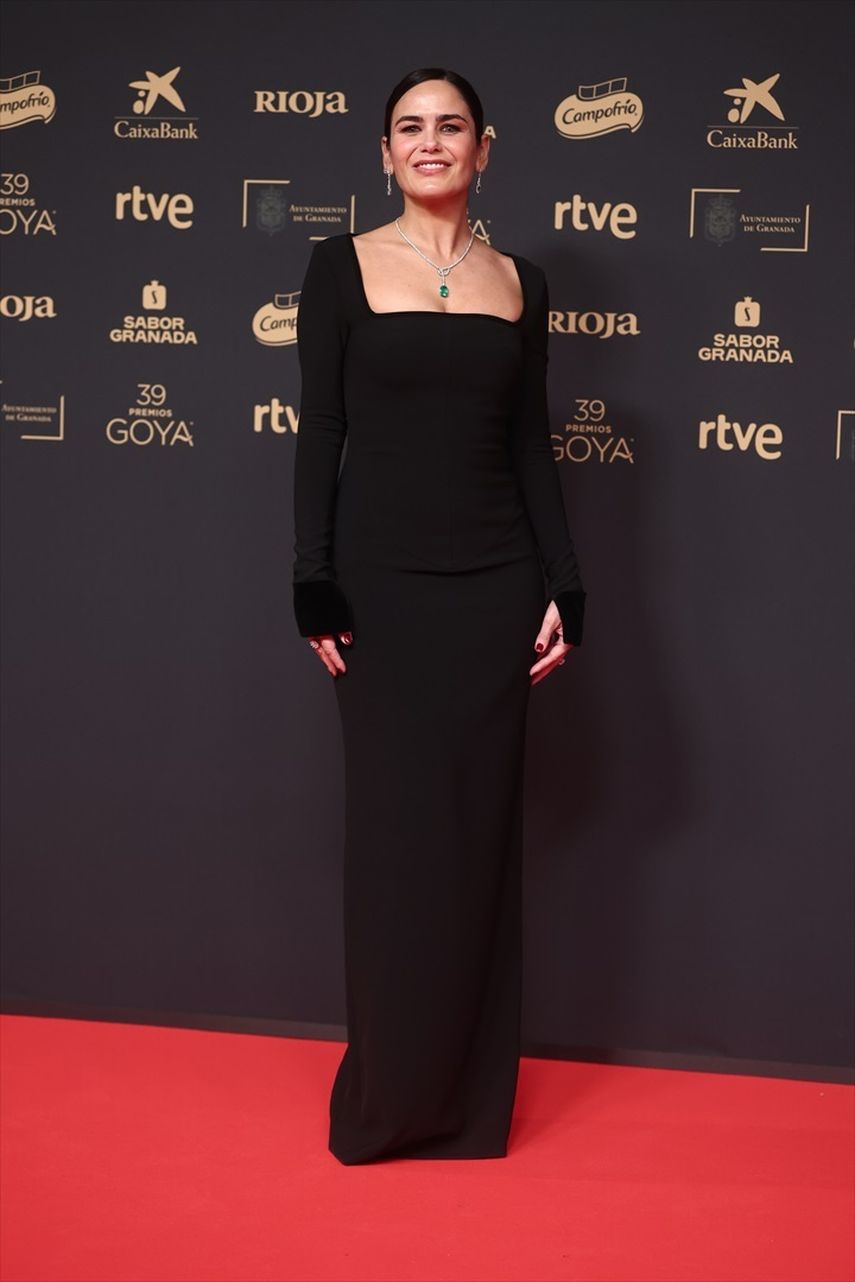 La periodista Elena S. Sánchez posa en la alfombra roja de la 39º edición de los Premios Goya, en el Palacio de Exposiciones y Congresos de Granada, el 8 de febrero de 2025, en Granada, Andalucía (España).