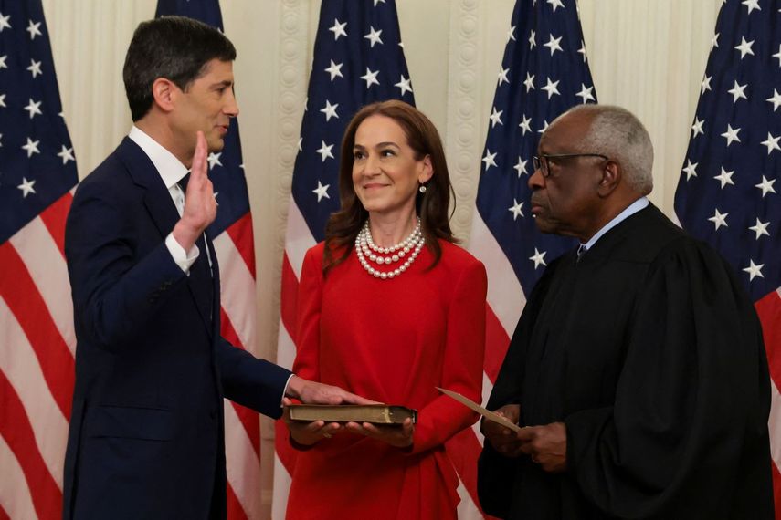 El nuevo presidente de la Reserva Federal, Kevin Warsh, en la ceremonia de juramentación en la Casa Blanca.