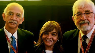 Profesor William León, director de Fe y Alegría; la profesora Noelbis Aguilar, directora del programa Escuelas y el padre Manual Aristorena, SJ, director general del Movimiento Fe y Alegría en Venezuela.&nbsp;