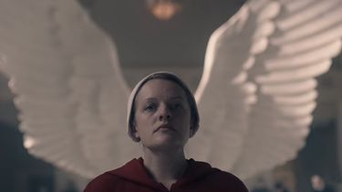 La serie Handmaids Tale, protagonizada por Elisabeth Moss, renov&oacute; por una cuarta entrega en julio del a&ntilde;o pasado.