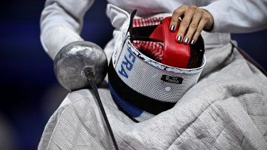 La esgrimista Stephanie Turner, de Estados Unidos, ha recibido varios elogios por su decisión de no competir contra su rival.