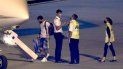 Lionel Messi ingresando a un Jet privado en Argentina con rumbo a París
