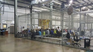 Vista del interior del Centro de Internamiento de la Oficina de Aduanas y Protección Fronteriza, en McAllen, Estados Unidos. EFE/ Oficina De Aduanas Y Protección Fronteriza De Los Estados Unidos.&nbsp;