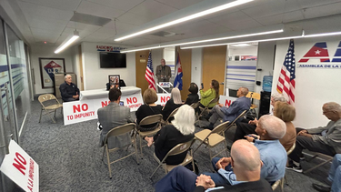 Rueda de prensa en la sede de la Asamblea de la Resistencia Cubana en Miami.