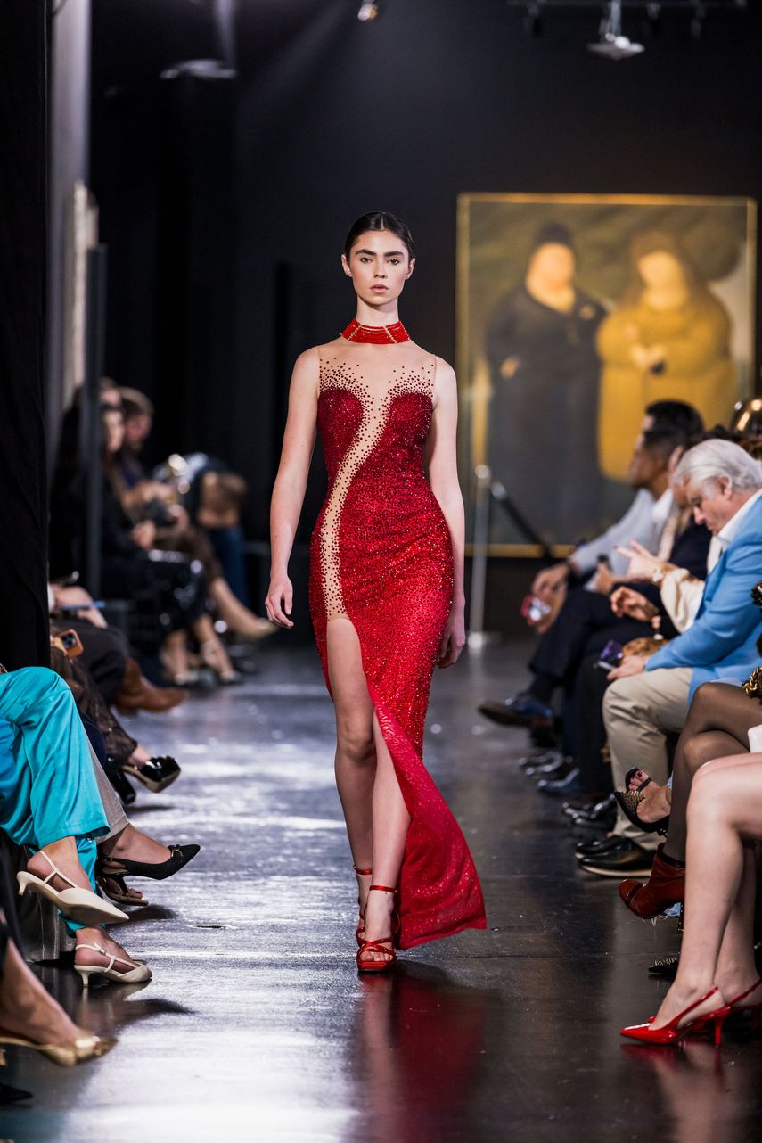 Pieza de la colección&nbsp;Queens, que Giannina Azar mostró en la pasarela de Miami Fashion Week.