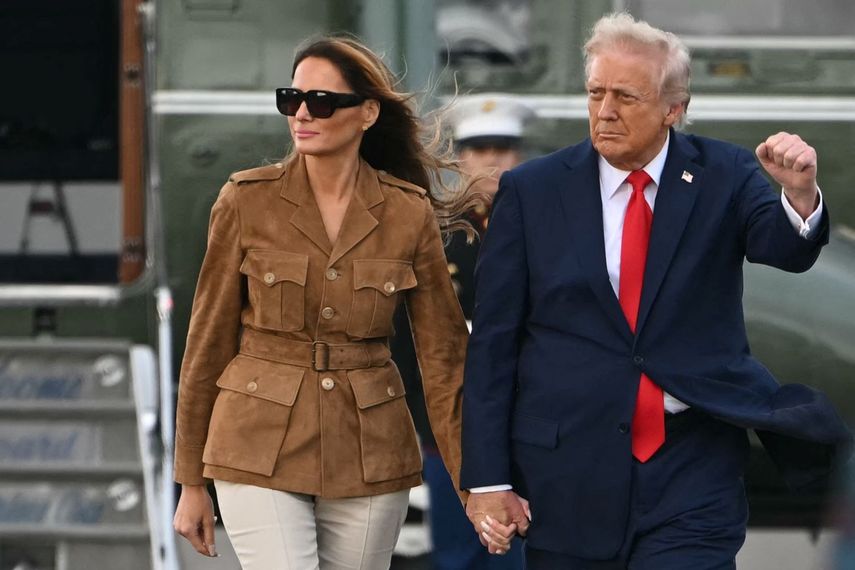 La primera dama Melania Trump junto a su esposo el presidente de EEUU, Donald J. Trump.