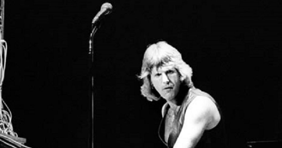 Policía investiga muerte de músico británico K. Emerson como suicidio