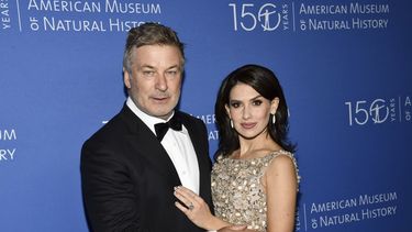 Alec Baldwin y su esposa, Hilaria Baldwin, asisten a una gala del Museo Estadounidense de Historia Natural en Nueva York el 21 de noviembre de 2019. La pareja ya son padres de cinco hijos.&nbsp; 