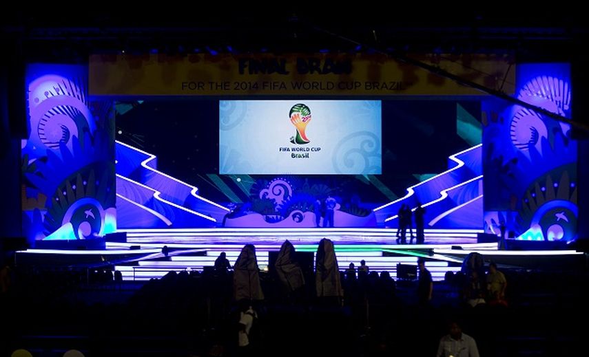 El show de 90 minutos, que será visto por 500 millones de telespectadores, promete ser de tal magnitud que los equipos de iluminación pesan 36 toneladas. (AP)