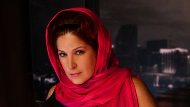 La televisión es como esos amores que uno conoce, los mira a los ojos y desconfía desde un principio, afirmó Kary Bernal.