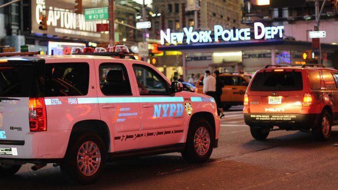 Un carro policial en una de las calles de Nueva York.