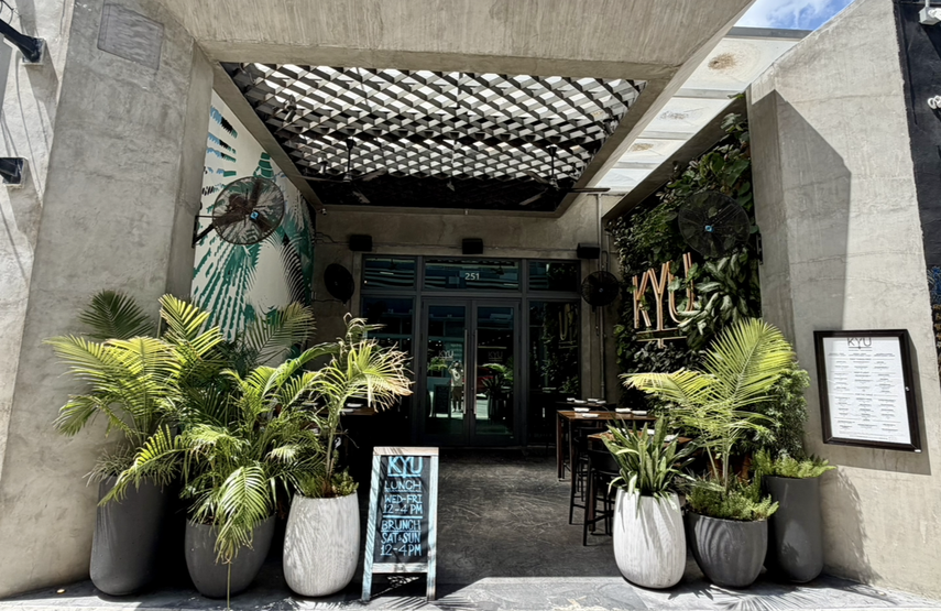 Fachada del restaurant ubicado en el corazón de Wynwood.