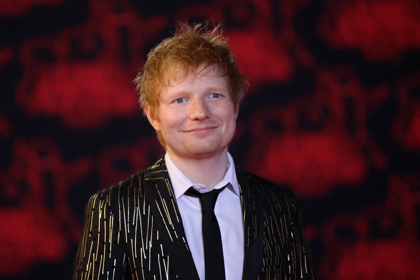 En esta foto de archivo tomada el 20 de noviembre de 2021, el cantante británico Edward Christopher Sheeran, también conocido como Ed Sheeran, posa en la alfombra roja antes de la 23ª ceremonia de los Premios de Música NRJ en el Palais des Festivals en Cannes, sureste de Francia.&nbsp;