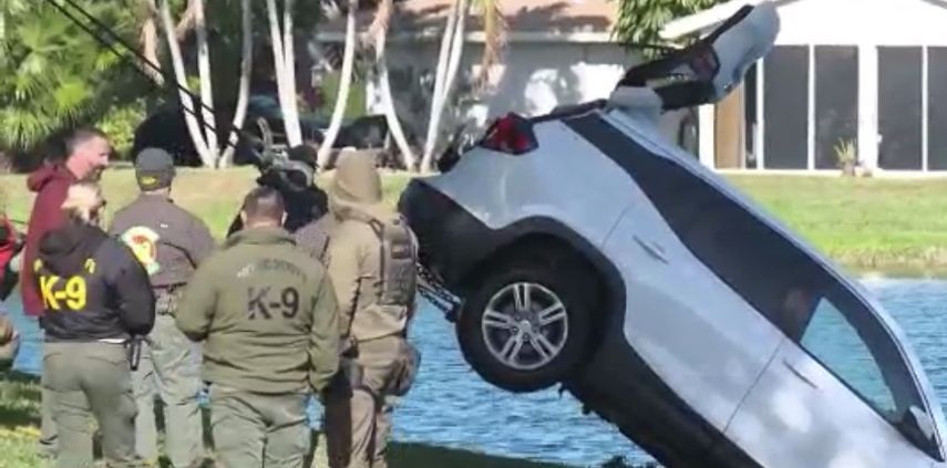 Las autoridades mantienen abierta la investigación para esclarecer los hechos, confirmar la identidad de la víctima y determinar cuántas personas viajaban en el automóvil al momento del accidente.
