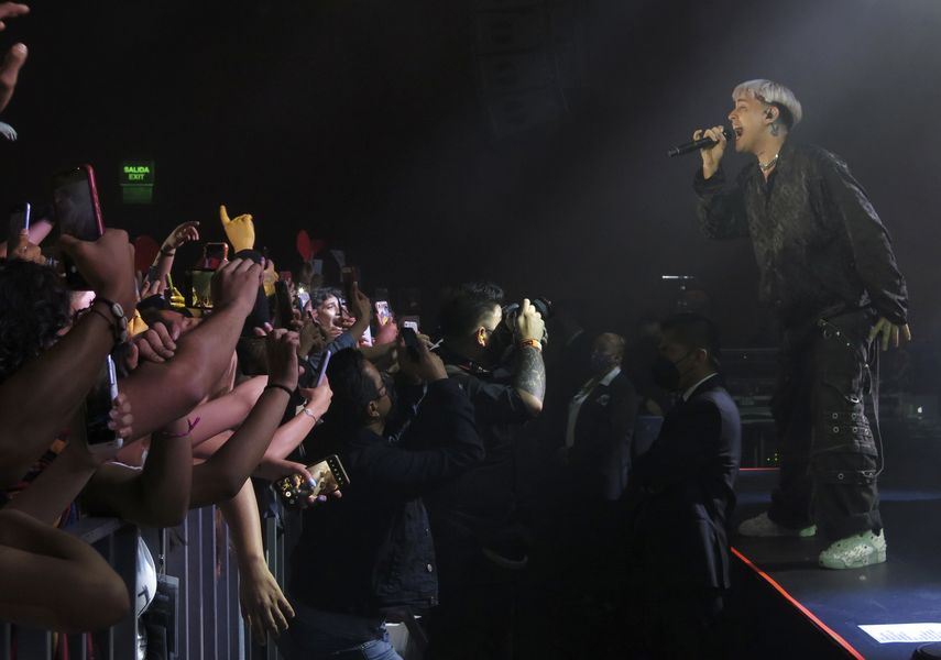 Tiago PZK da un concierto en el Lunario de la Ciudad de México el 3 de mayo de 2022.