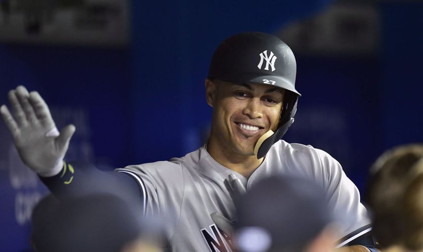Stanton comenzó a demostrar su poderío con su nuevo equipo.