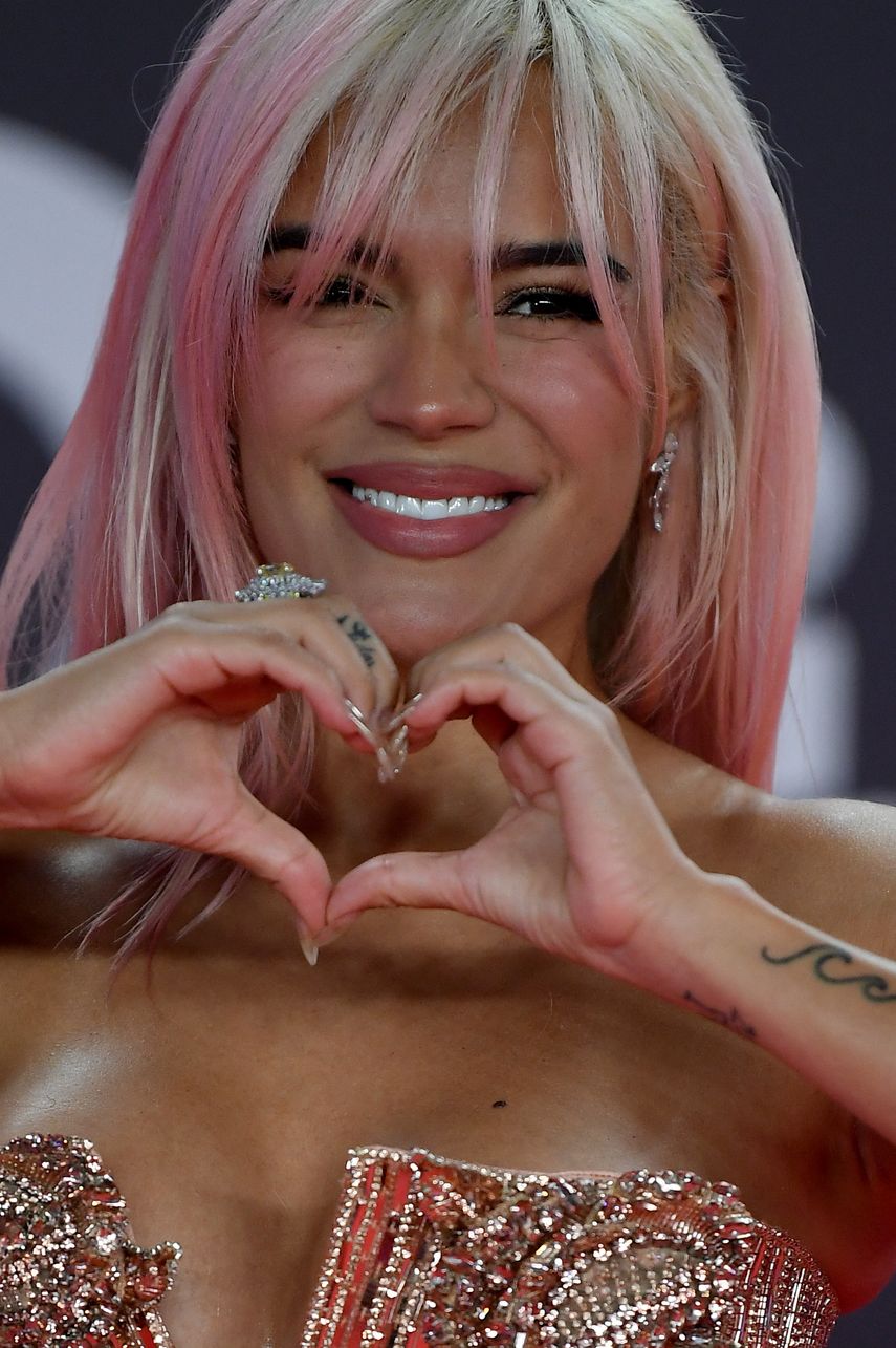 La cantante colombiana Karol G llega a la 24ª ceremonia anual de los Premios Grammy Latinos en el Centro de Conferencias y Exposiciones (FIBES) de Sevilla el 16 de noviembre de 2023. La ceremonia anual de los Premios Grammy Latinos se lleva a cabo por primera vez fuera de EEUU y reúne a los artistas más populares.