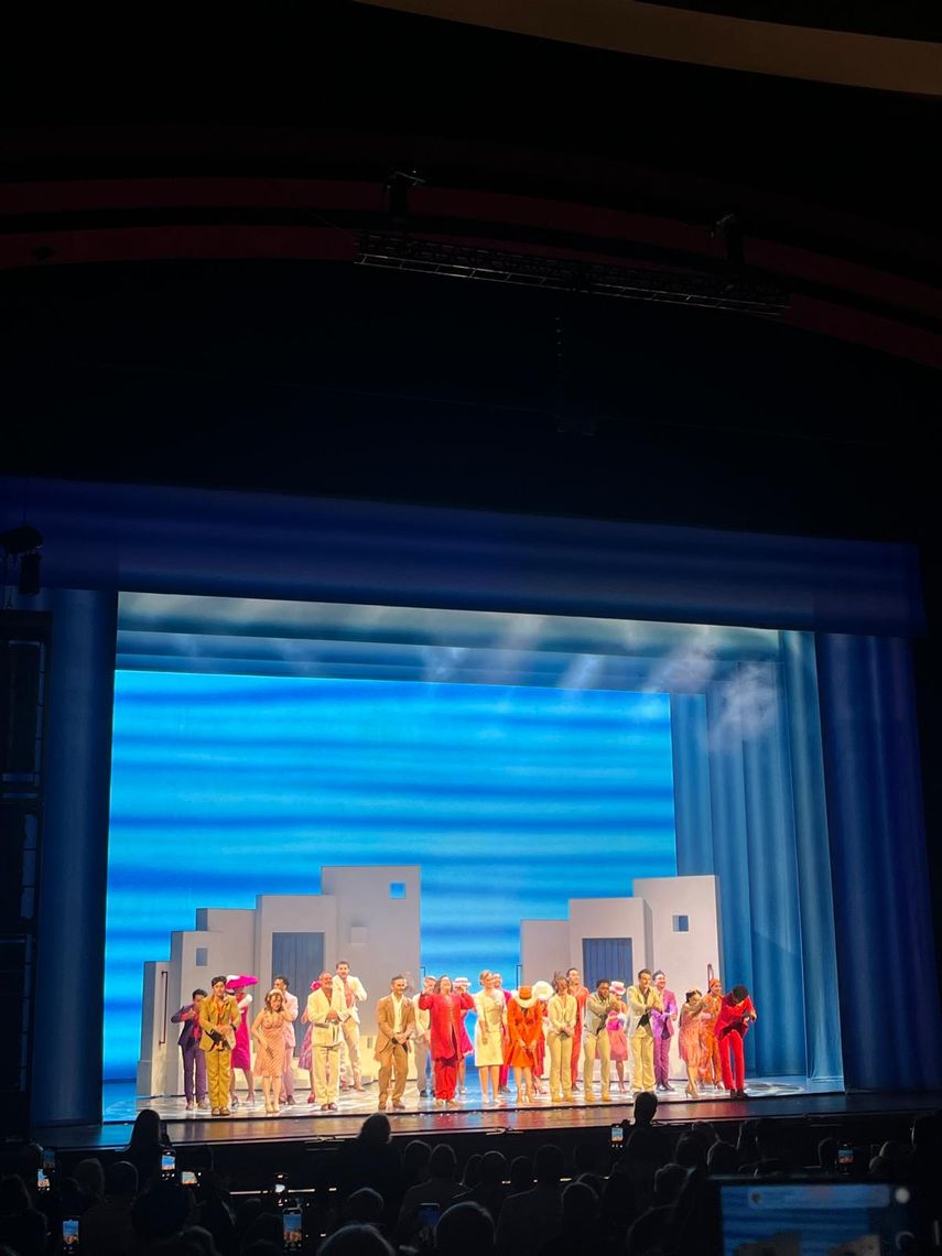 El musical Mamma Mia! se presenta en el Adrienne Arsht Center de Miami.