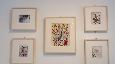La muestra llega además en un momento en que el mercado del arte sigue poniendo de relieve el magnetismo de Basquiat casi cuatro décadas después de su muerte.
